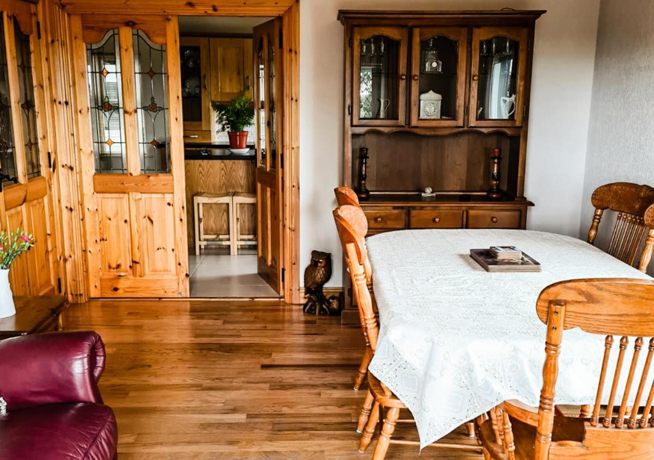 Moat Holiday Rental Lisnaskea 외부 사진